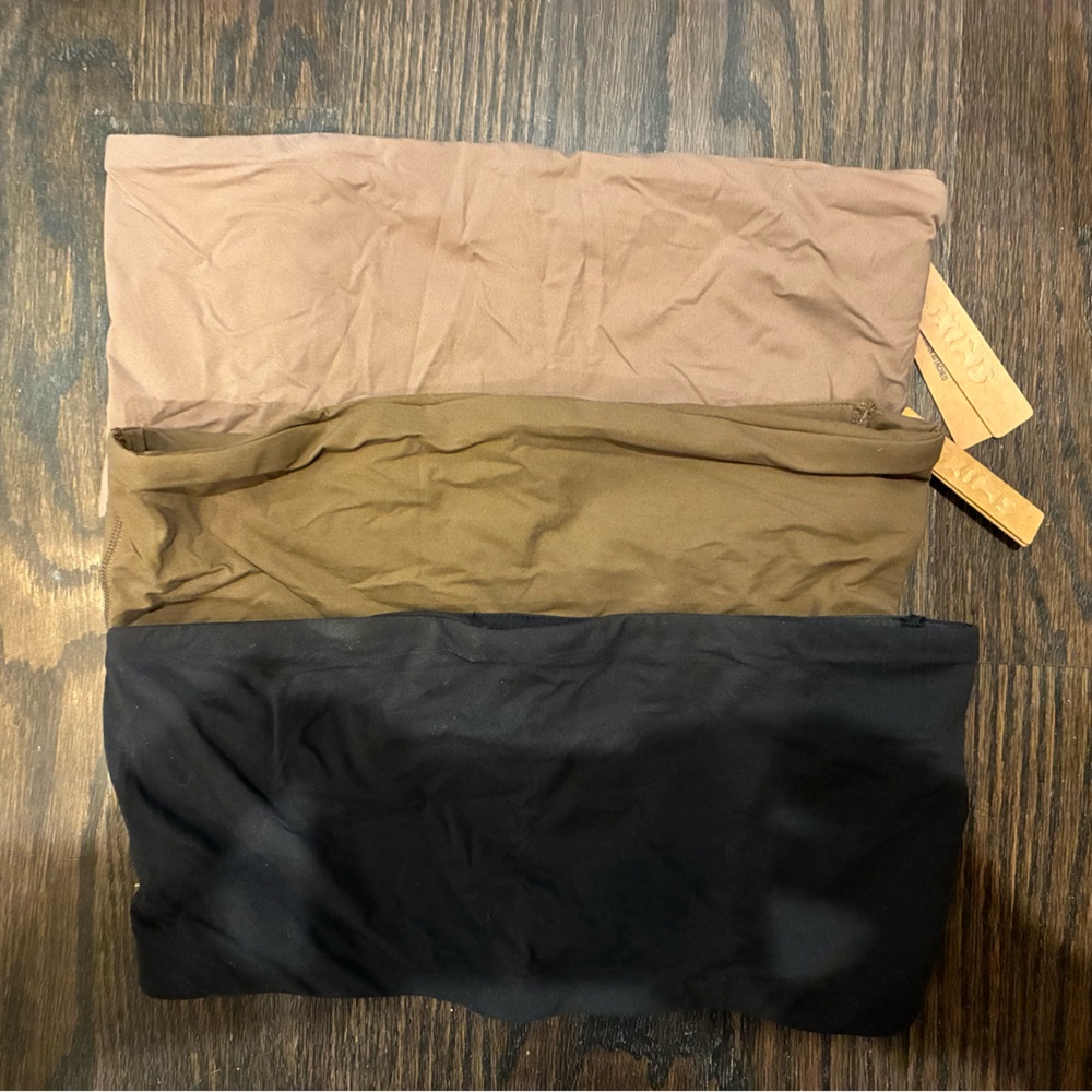 3 SKIMS Fits Everybody Bandeau Bra Bralette - Size Medium M Black Tan